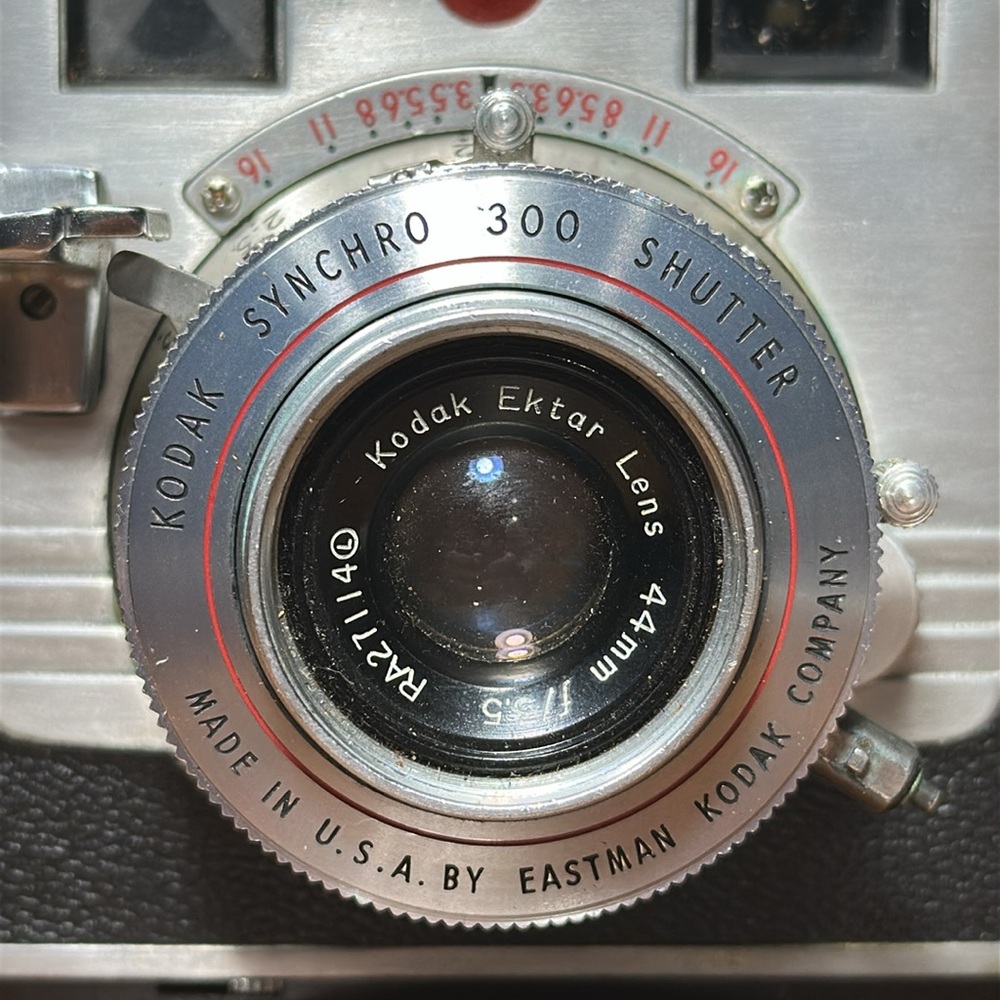 KODAK Signet 35 with Leather Kodak Case - Picture 9 of 16